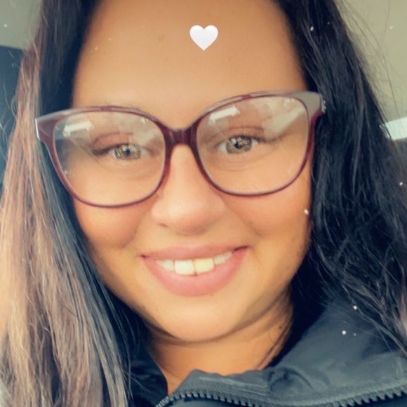 Meet your Posher, Chloe - Picture 2 of 4